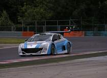 Renault Megane V6 Trophy, gesehen auf dem World Series By Renault am 02.07.2011.