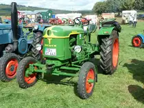 Deutz steht anl. der Oldtimeraustellung des Deutz-Club Allmus auf dem Ausstellungsgel�nde, August 2011
