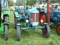 Hanomag R 12 steht anl. der Oldtimeraustellung des Deutz-Club Allmus auf dem Ausstellungsgel�nde, August 2011