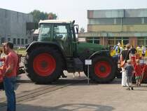 Zugmaschine für Grünflächenanlage am 03.09.2011 in Jever