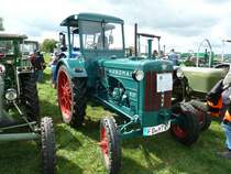 Hanomag R 27 steht anl. der Oldtimeraustellung des Deutz-Club Allmus auf dem Ausstellungsgelnde, August 2011