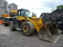 Radlader Typ Komatsu VA 470 in der Kiesgrube in Sutz am 27.08.2011