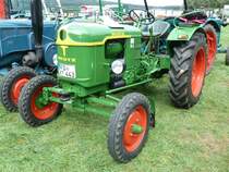Deutz steht anl. der Oldtimeraustellung des Deutz-Club Allmus auf dem Ausstellungsgelnde, August 2011 

