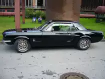 Ford Mustang des Modelljahres 1968 in der Farbe ravenblack. Oldtimertreffen Kokerei Zollverein am 04.09.2011.