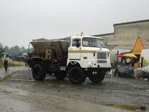 W50 LA/Z 5ND mit D�ngerstreuaufbau D 035 beim Rottelsdorfer Treffen 2006.