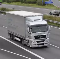 MAN Sattelzug bei Lehrte auf der A2, am 22.08.2011.