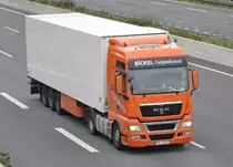 MAN Sattelzug bei Lehrte auf der A2, am 22.08.2011.