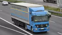 Mercedes Benz Sattelzug auf der A2 bei Lehrte,am 22.08.2011.