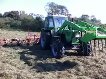 Deutz 100-06 Allrad Baujahr 1971 mit Heuwender von Kuhn