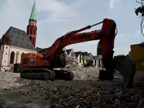 Doosan Bagger am 11.09.11 in Frankfurt am Main 