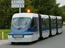 Vom Gro�enbahnhof zum kleinen Bahnhof und zur Stadrundfahrt in Binz l�dt diese Stra�en-Eisenbahn in Binz ein. 22.09.11 