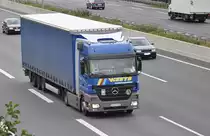 Mecedes Actros auf der A2 bei Lehrte am 14.09.2011.