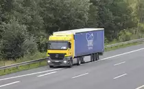 Mercedes Actros Sattelzug, bei Lehrte auf der A2 am 14.09.2011.