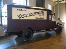 Opel Blitz von 1927 in Profilansicht. Classic Remise D�sseldorf am 01.10.2011.