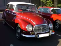 DKW Auto Union 1000 S Coupe. 1959 - 1963. Beim 1000 bzw. 1000S handelt es sich im Grunde um einen 3=6 mit einem auf 980 cm� aufgebohrten Motor, der dann 50 PS leistet. Besucherparkplatz der Classic Remise am 01.10.2011.