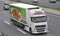 Volvo Sattelzug, auf der A2 bei Lehrte, am 14.09.2011.