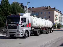 MAN TGA18.480 von Wielend hat Milch beim Rieder Trockenwerk abgeliefert;111001