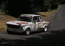 BMW 2002 ti rennt auf dem Historic Europameisterschaft (16.07.2011)