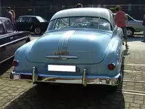Heckansicht eines 1951´er Pontiac Chieftain Super deLuxe Catalina Coupe. Oldtimertreffen Kokerei Zollverein am 02.10.2011.