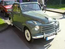 Fiat 500 C  Topolino . 1949 - 1955. Dante Giacosa, Fiats genialer Konstrukteur, hatte den 500´er schon 1936 vorgestellt. Es gab die Baureihe A von 1936 - 1948, die Baureihe B von 1948 - 1949 (hier waren h�ngende Ventile im Motor verbaut) und die optisch retuschierte Baureihe C. Lizenzproduktionen dieses Wagens liefen bei Simca in Frankreich als Modell  Cinq  und in �sterreich als Steyr-Fiat 500 C. Oldtimertreffen Kokerei Zollverein am 02.10.2011.