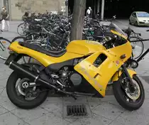 Ein Triumph Daytona  Motrorad am Hauptbahnhof in Hannover, am 22.08.2011.