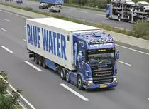 Scania Sattelzug der A2 bei Lehrte, am 15.09.2011.