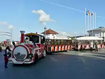 Bei einem Spaziergang in Binz konnte ich am 22.09.11 diese Stra�en-Eisenbahn ablichten.