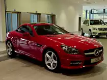 In der Eingangshalle eines Einkaufzentrums war unter anderen auch dieser Mercedes Benz SLK zusehen.  05.10.2011