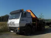 Noch immer flei�ig im Einsatz! Steyr 19S39 V8 als 2-achsige SZM mit Kran in Weitendorf am 11.9.2011