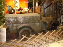 BMW F76 Dreiradlieferwagen. 1932 -1933. Dieser  Vorderlader  mit Motorradmotor wurde nur ca. 600 mal produziert und ist eine absolute Rarit�t. Der 200 cm� gro�e Einzylindermotor leistet 6 PS. Ausstellung  Legenden erleben  in Essen am 08.10.2011.