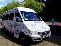 MB 311CDI von royaldelft  in der Delfter Innenstadt;110901