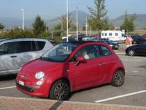 Fiat 500 am Rastplatz Hoch-Knigsburg (30.9.11)