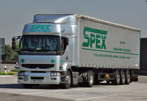 Renault 420  SPEX  auf einem Rastplatz an der A61 bei Ludwigshafen - 03.09.2011