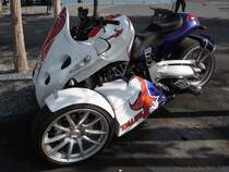 Von vorne ein Quad: GG Taurus von Grter + Gut Motorradtechnik (Luzern, 30.9.11).