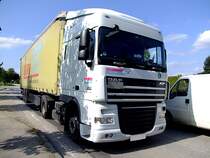 DAF XF105.480 mit Rumnischen Kennzeichen zieht einen Auflieger der Fa. Lugstein Richtung Vcklabruck;110923