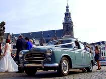 PEUGEOT-403 wird in Gouda als Hochzeitsfahrzeug herangezogen; 110902