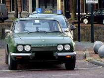 Reliant SCIMITAR-GTG wartet vor einer Ampel in Gouda;110902