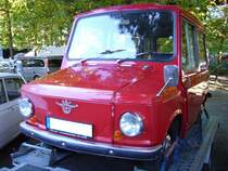 Daf Kalmar. 1969 - 1971. Dieses auch  Tjorven  genannte Fahrzeug wurde von der Kalmar Mekaniska Verkstad AB in Kalmar/Smaland fr die schwedische Post produziert. Basis fr dieses Zustellfahrzeug mit Schiebetren und GFK-Karosserie ist der Daf 44 mit Variomatik. Historicar am 15.10.2011.