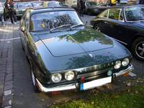Reliant Scimitar SE5. 1968 - 1975. Die Modelle der Reliant Manufaktur waren grundstzlich mit Ford-Motoren bestckt. Der Scimitar konnte wahlweise mit 2.5l oder 3.0l V6-motoren geordert werden. Besucherparkplatz der Historicar am 15.10.2011.
