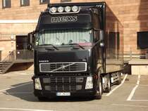 480 PS warten am 21.10.2011 vor der Chemnitz Stadthalle auf ihren Einsatz.