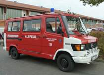 MB der Feuerwehr Alsfeld steht vor der Hessenhalle anl. Bulldog-Messe, Oktober 2011