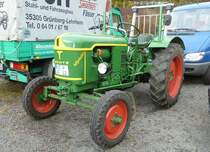 Deutz steht auf dem Freigel�nde bei der Bulldog-Messe in Alsfeld, Oktober 2011