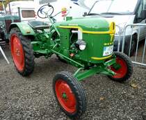 Deutz steht auf dem Freigel�nde bei der Bulldog-Messe in Alsfeld, Oktober 2011