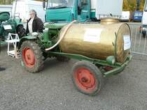 Holder-Spritzger�t steht zum Verkauf bei der Bulldog-Messe in Alsfeld, Oktober 2011