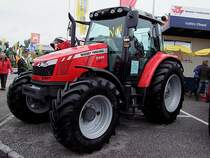 MF 5445 Dyna-4 wurde auf der Rieder Landwirtschaftsmesse bestaunt;110908