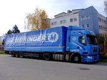 RENAULT 450DXI von Mairinger Transporte verbringt neben dem Rieder Bundesschulzentrum seine Wochenendruhe; 111105