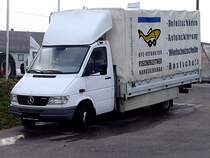 MB-412D steht frisch gewaschen zur nchsten Fahrt bereit; 111106