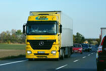 MB Actros Kofferauflieger von  Tataitarsa  aus Ungarn bei Euskirchen - 28.10.2011