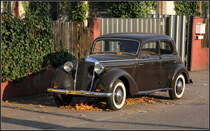 . Mercedes-Benz 170 S/V (W191) - Eine Weiterentwicklung des Jahres 1949 (170 S) des Mercedes-Benz 170 V aus dem Jahre 1936. Nach Erschienen des Ponton-Mercedes (W120) wurde das alte Modell unter dem Namen 170 S/V noch bis 1955 weiter verkauft. November 2011 (Matthias)