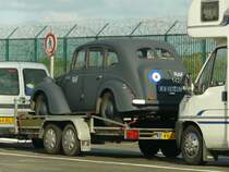 Dnkirchen am 17.07.2010, Oldtimer wartet auf die Fhre